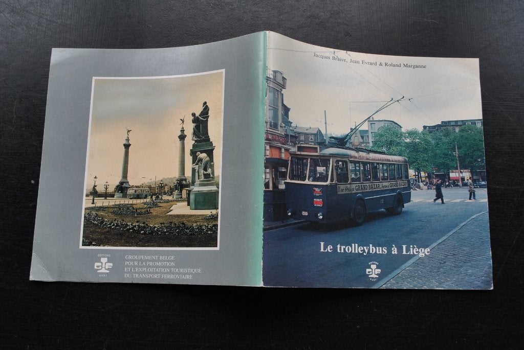 Le trolleybus à Liège Ligne tram trolley Fléron Ougrée..., Collections, Enlèvement ou Envoi, Utilisé, Tram, Livre ou Revue
