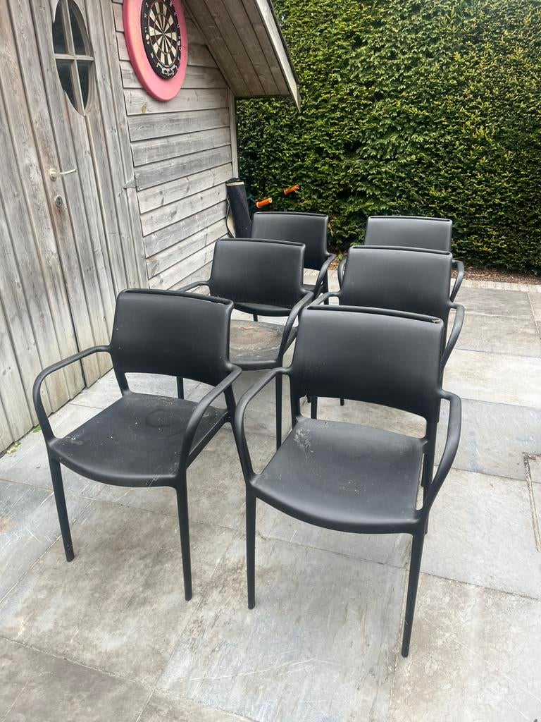 Set van 6 zwarte terrasstoelen met armleuningen – stapelbaar, Enlèvement, Synthétique, Empilable