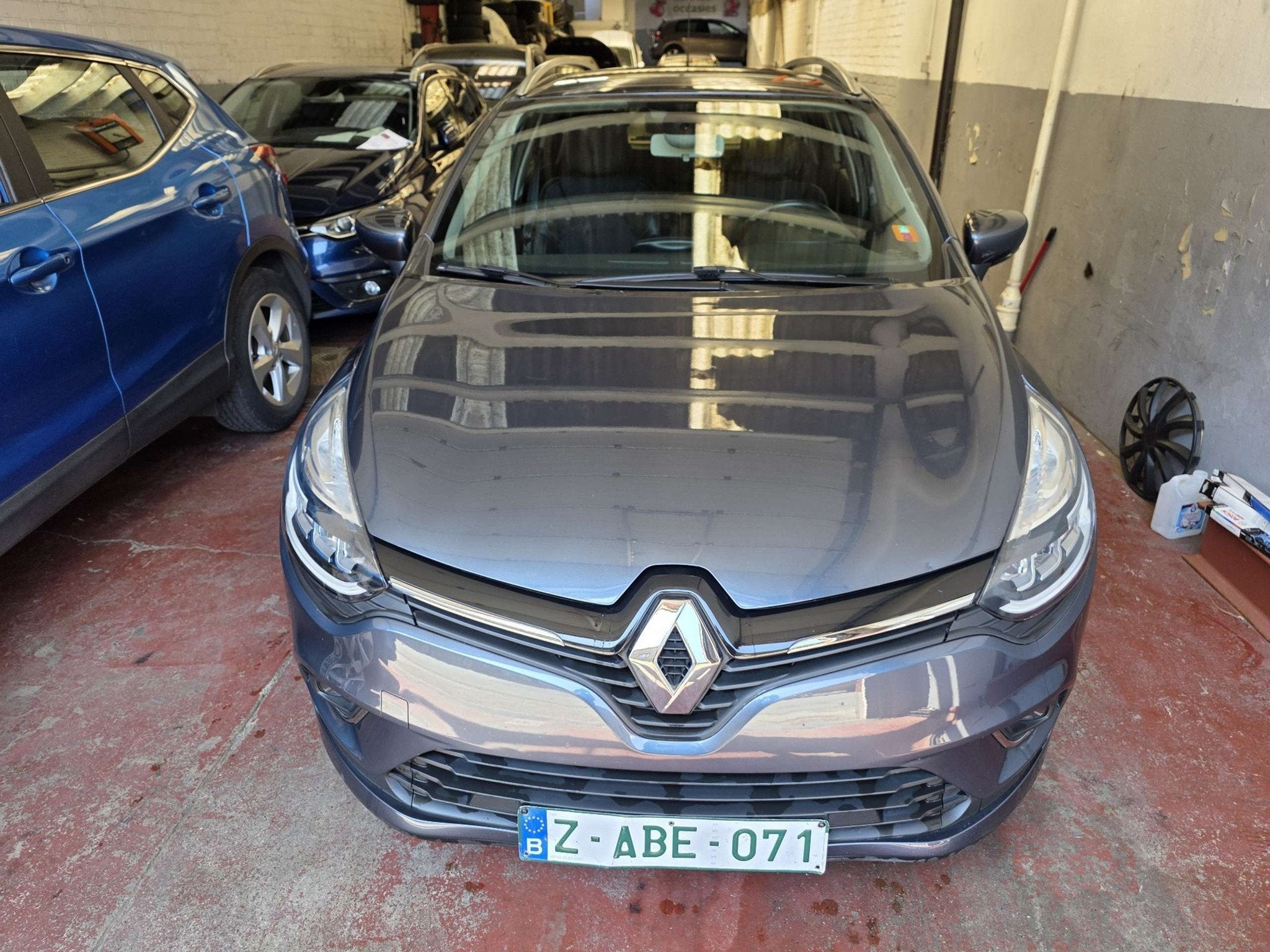 Renault Clio Clio 1.2 TCe Energy Intens EDC (bj 2017), Auto's, Renault, 4 cilinders, Zilver of Grijs, 1197 cc, Clio