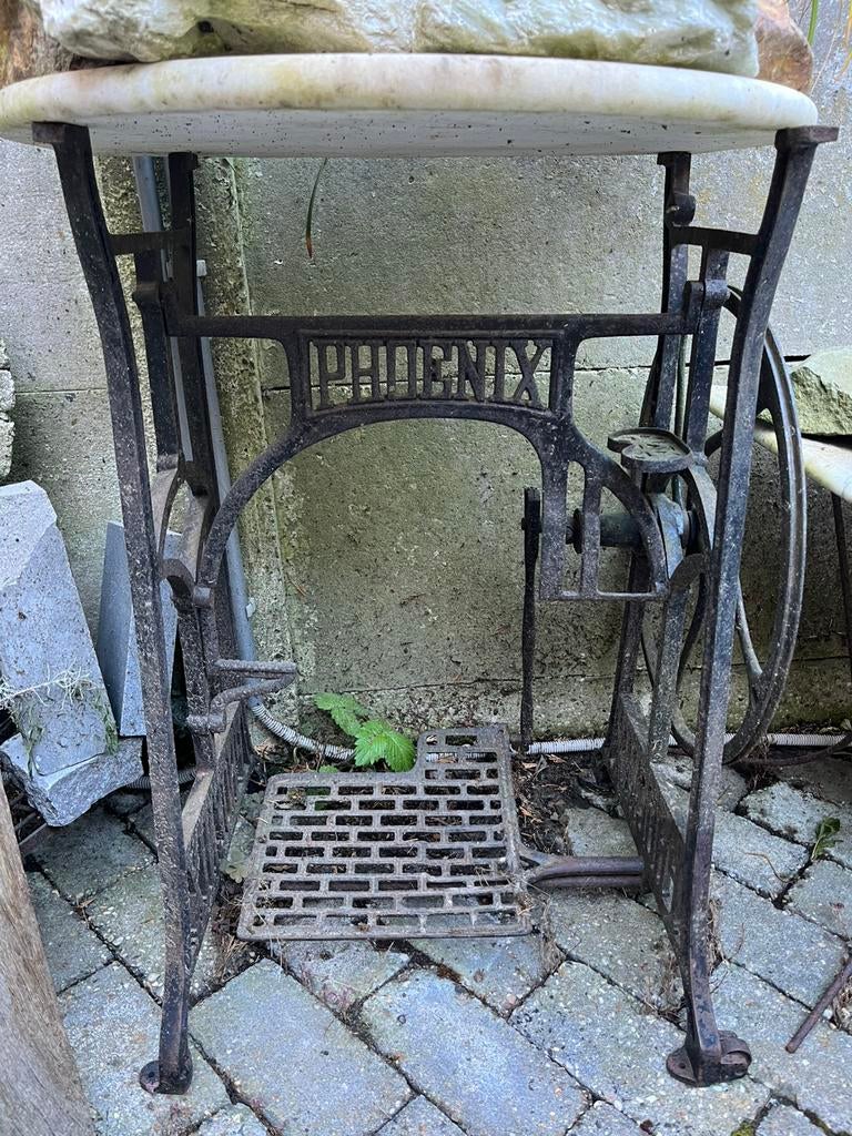 Ancien châssis de machine à coudre : Phoenix, Enlèvement, Comme neuf