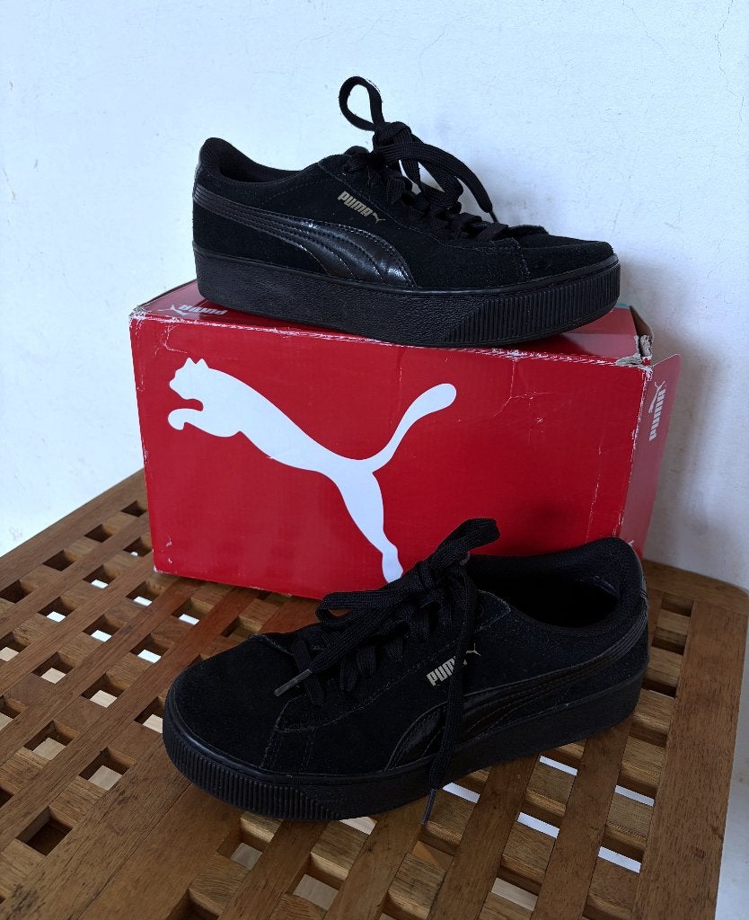 Puma 👟 soft foam, zwart / goud sneakers, mt 39, Kleding | Dames, Puma, Zwart, Ophalen of Verzenden, Sneakers