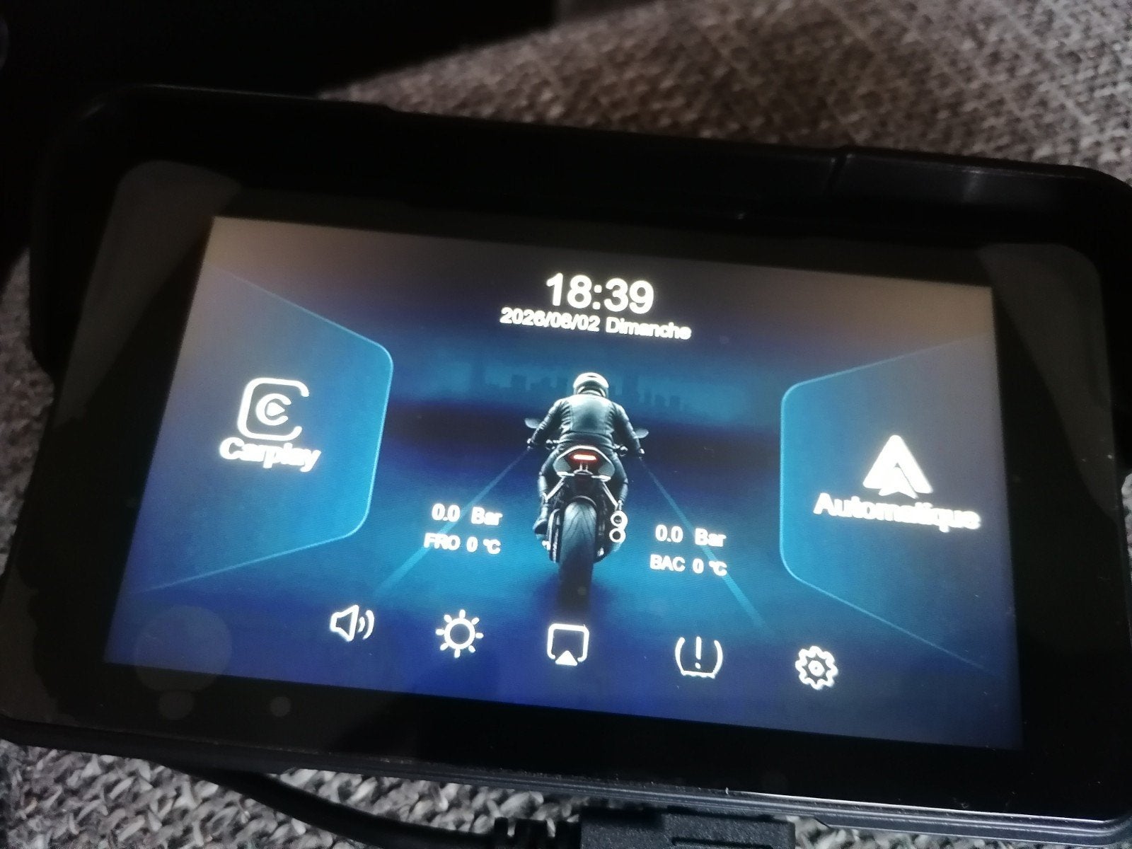 Car play moto, Enlèvement