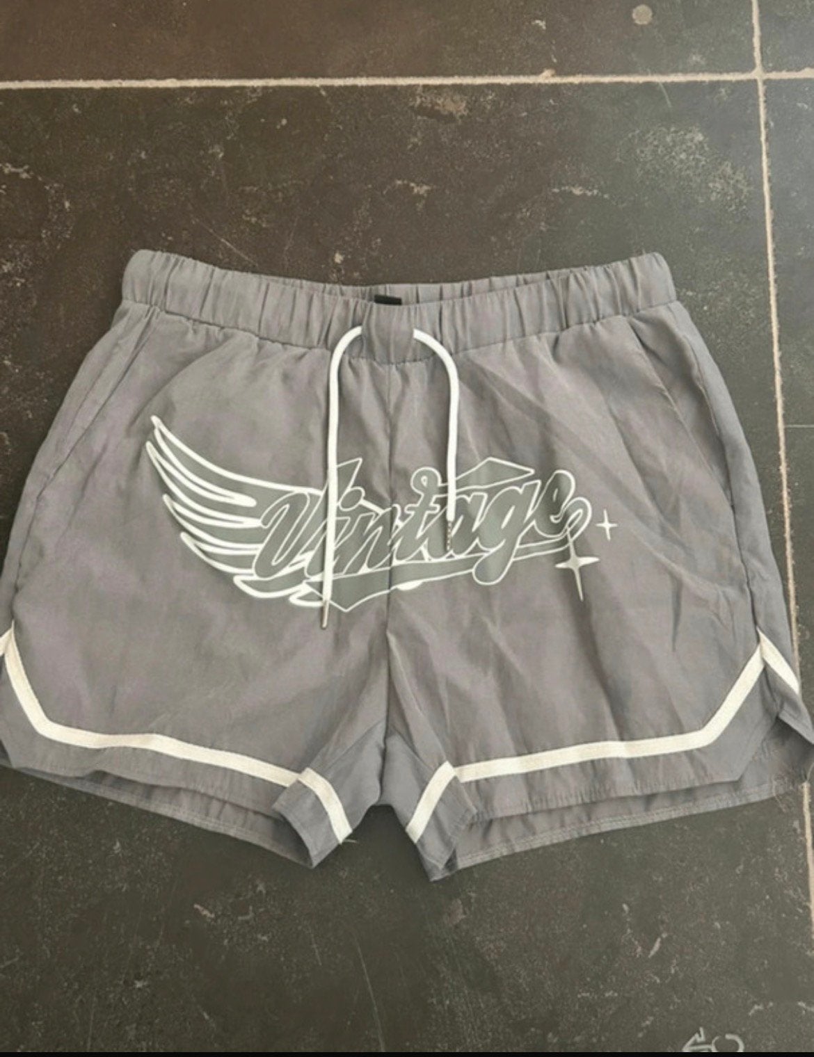 Vintage grijze short, Ophalen of Verzenden, Zo goed als nieuw, Maat 48/50 (M)
