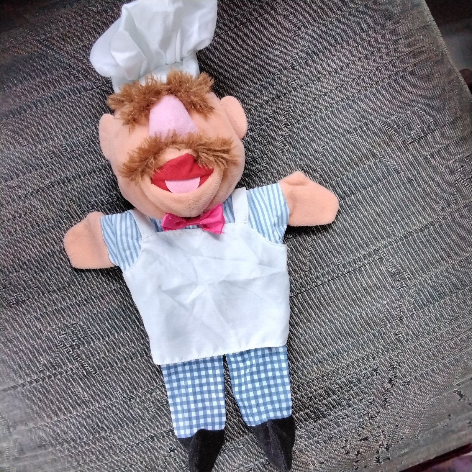 Swedish chef handpop muppetshow, Enfants & Bébés, Jouets | Poupées, Enlèvement ou Envoi
