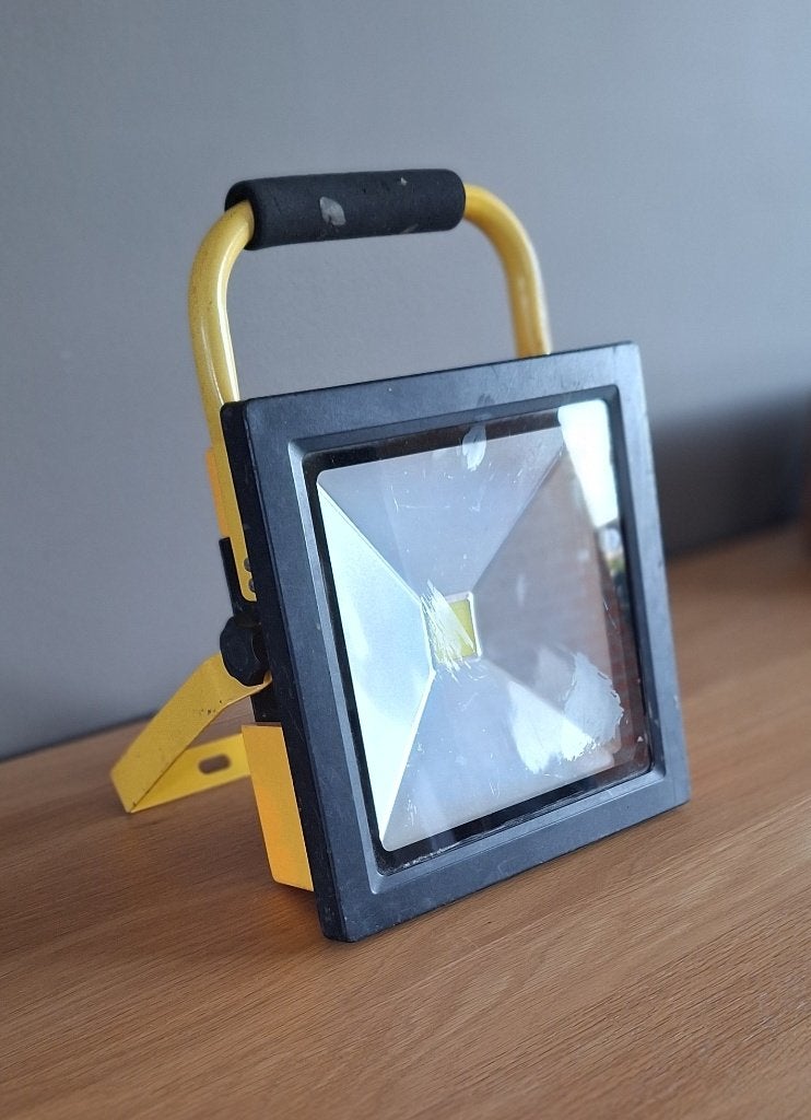 Oplaadbare led lamp 50 Watt, Ophalen, Gebruikt, Lamp