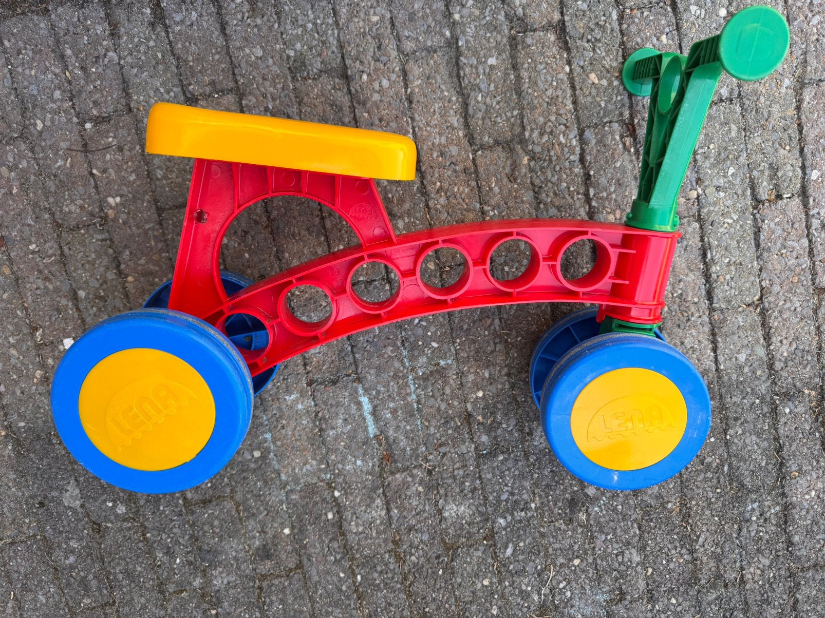 Loopfietsje Lena, Kinderen en Baby's, Speelgoed | Buiten | Voertuigen en Loopfietsen, Ophalen, Gebruikt, Loopfiets