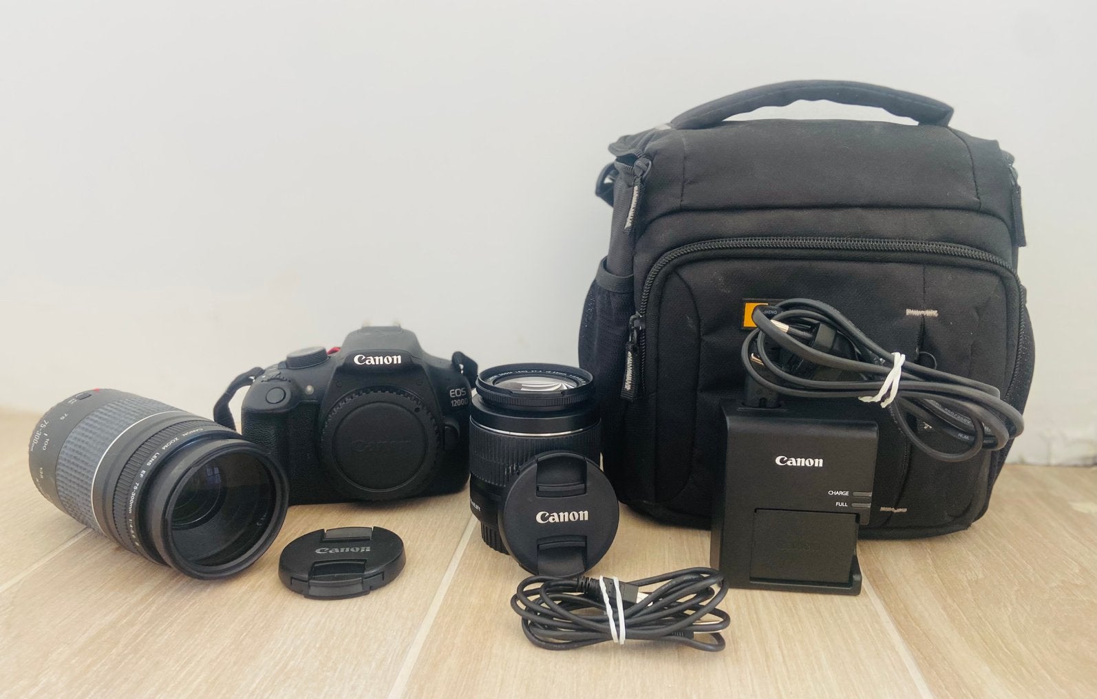 Canon EOS 1200D Complete Startersset | 2 Lenzen | Tas | SD, Ophalen, Zo goed als nieuw, Cameratas, Canon