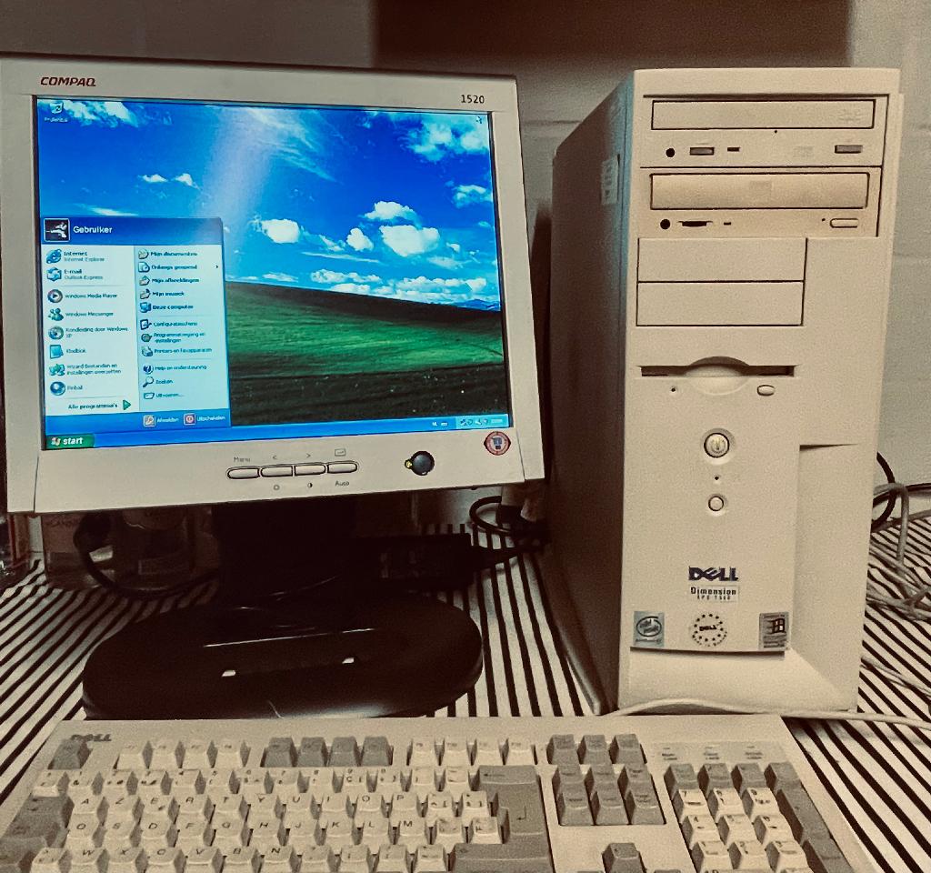 Dell Dimension XPS T500 vintage, Computers en Software, Vintage Computers, Ophalen of Verzenden, Dell