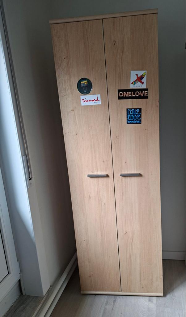 Kleerkastje legplanken, Ophalen