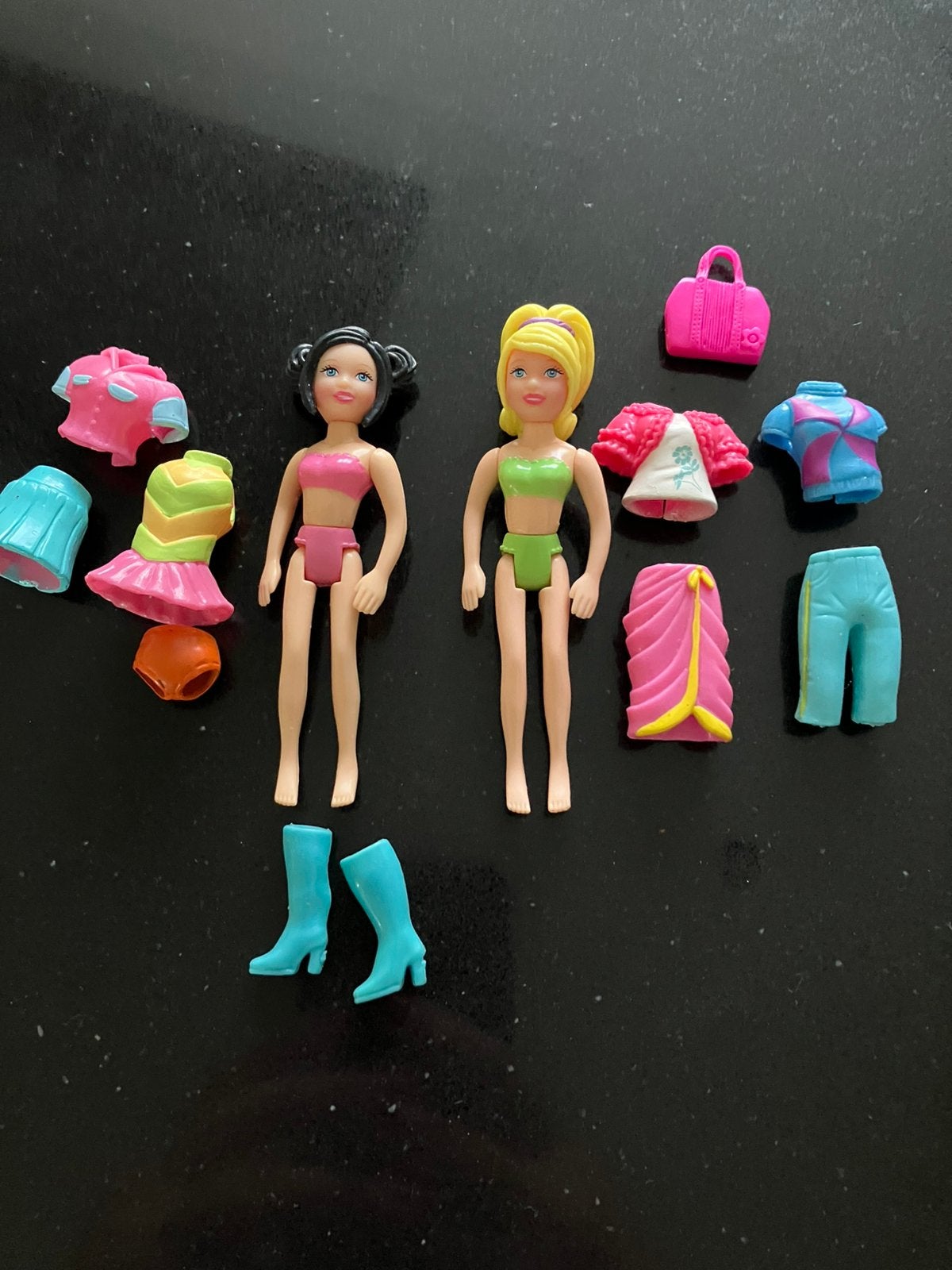 Vintage Polly Pocket 2 poupées + vêtements + accessoires, Enlèvement ou Envoi, Utilisé