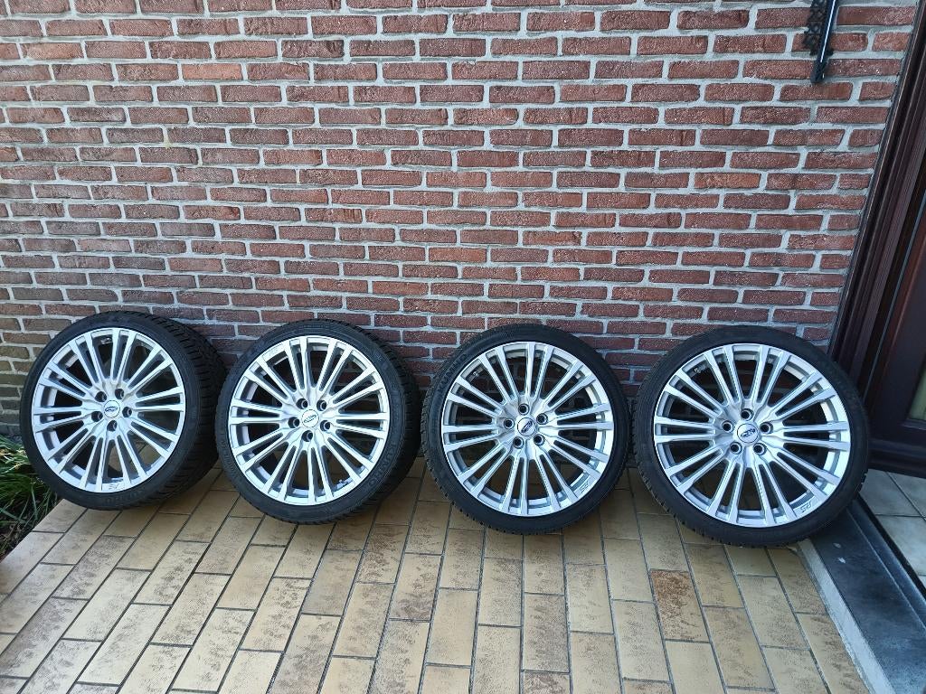 Originele 19 inch Focus RS velgen met winterbanden, Gebruikt, Velg(en), Winterbanden, 235 mm