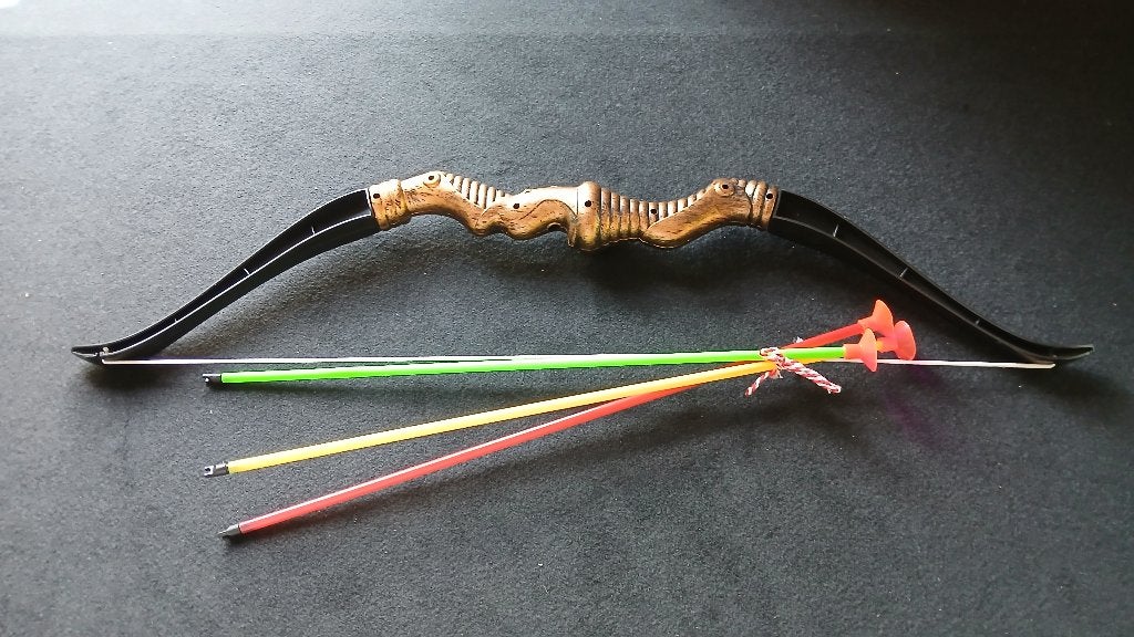 speelgoed boog en 3 pijlen, 60 x 12 cm hoog, Ophalen, Gebruikt