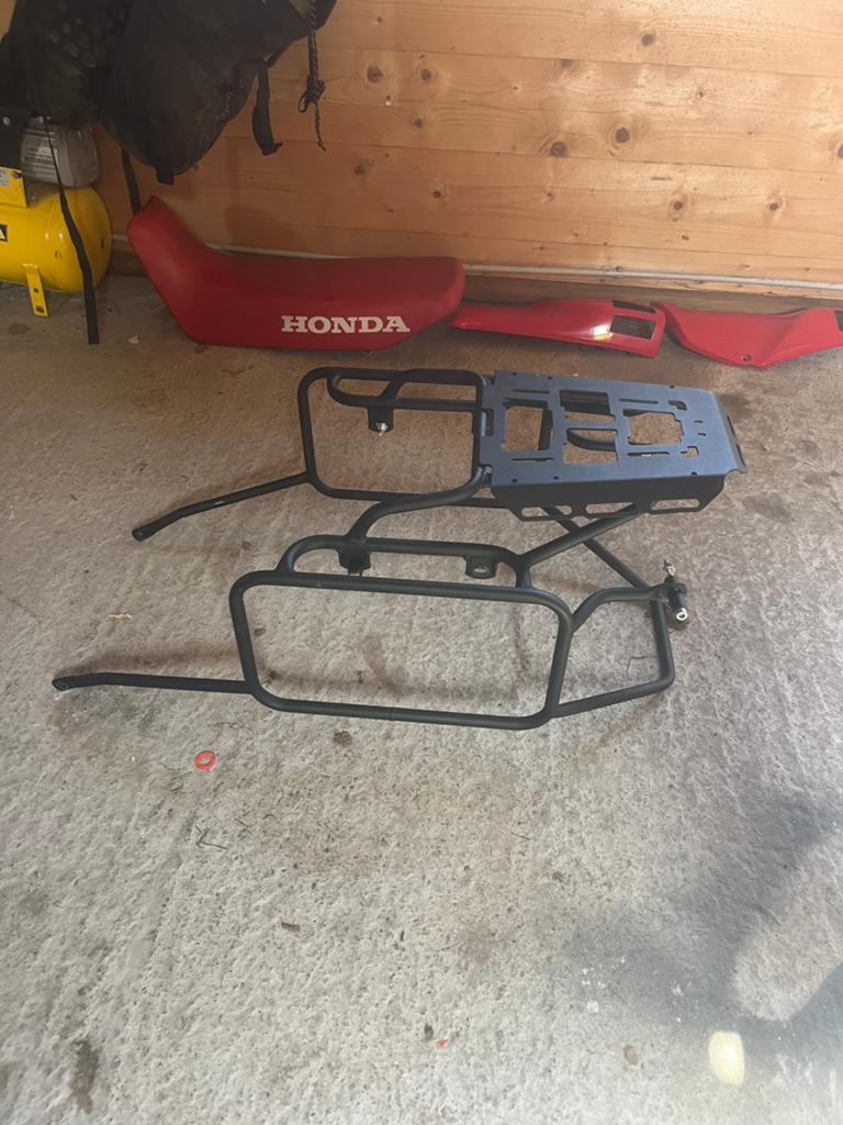 Honda Dominator bagagerek, Motoren, Ophalen