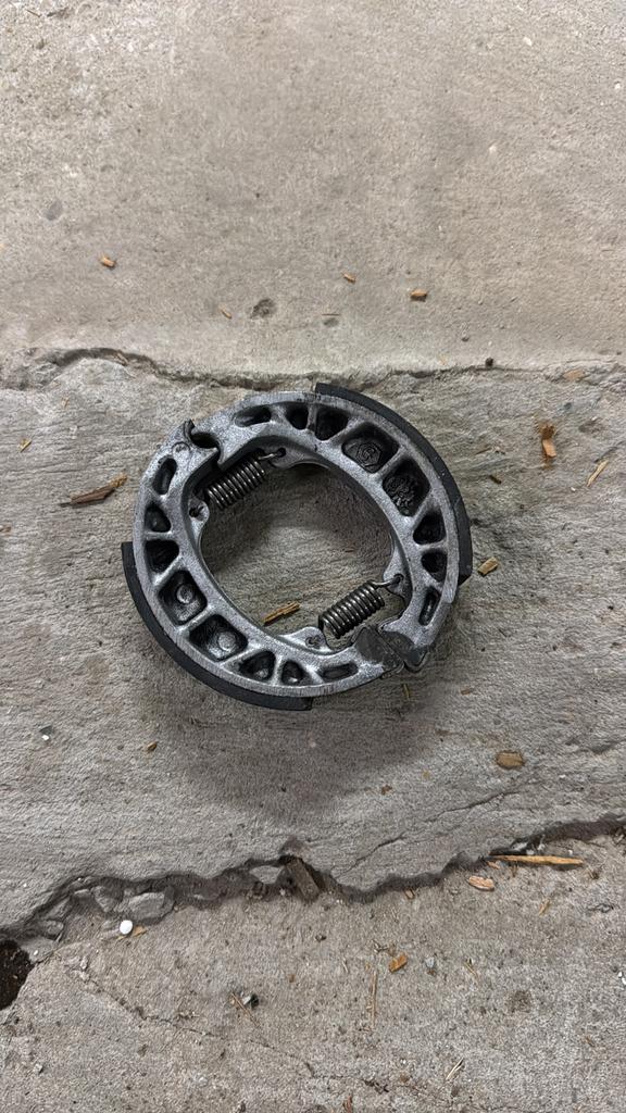 Honda Vision/Peugeot Rapido Remschoen-set, Fietsen en Brommers, Ophalen of Verzenden, Gebruikt, Blok