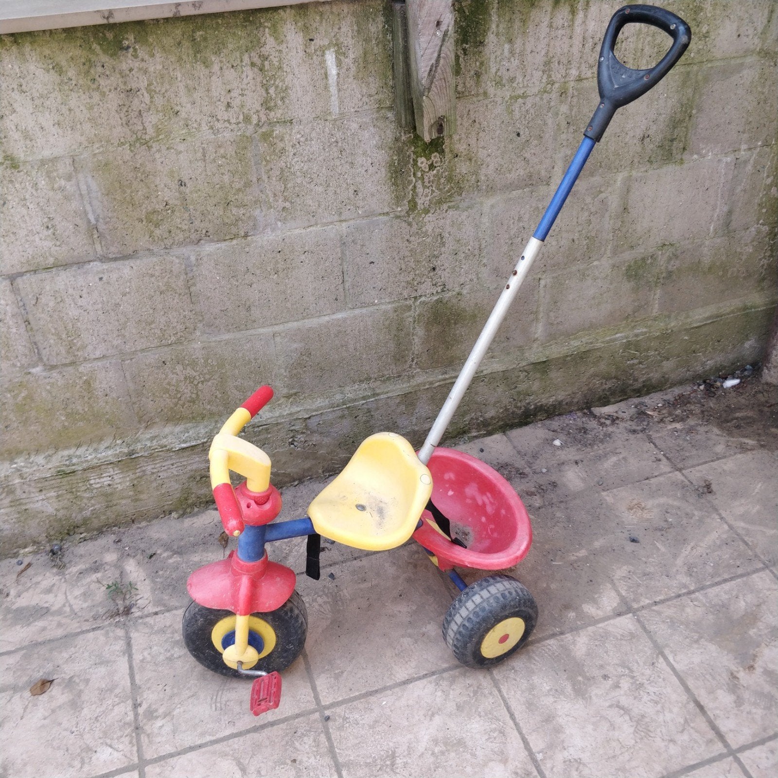 Driewieler met duwstang, Vélos & Vélomoteurs, Vélos | Tricycles pour enfants, Enlèvement, Tige de poussée