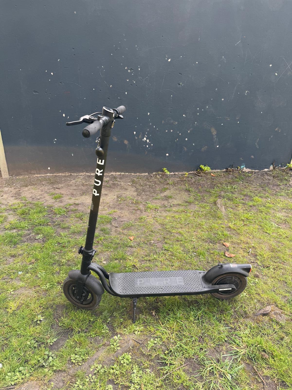 Elektrische step Pure, Fietsen en Brommers, Ophalen, Zo goed als nieuw