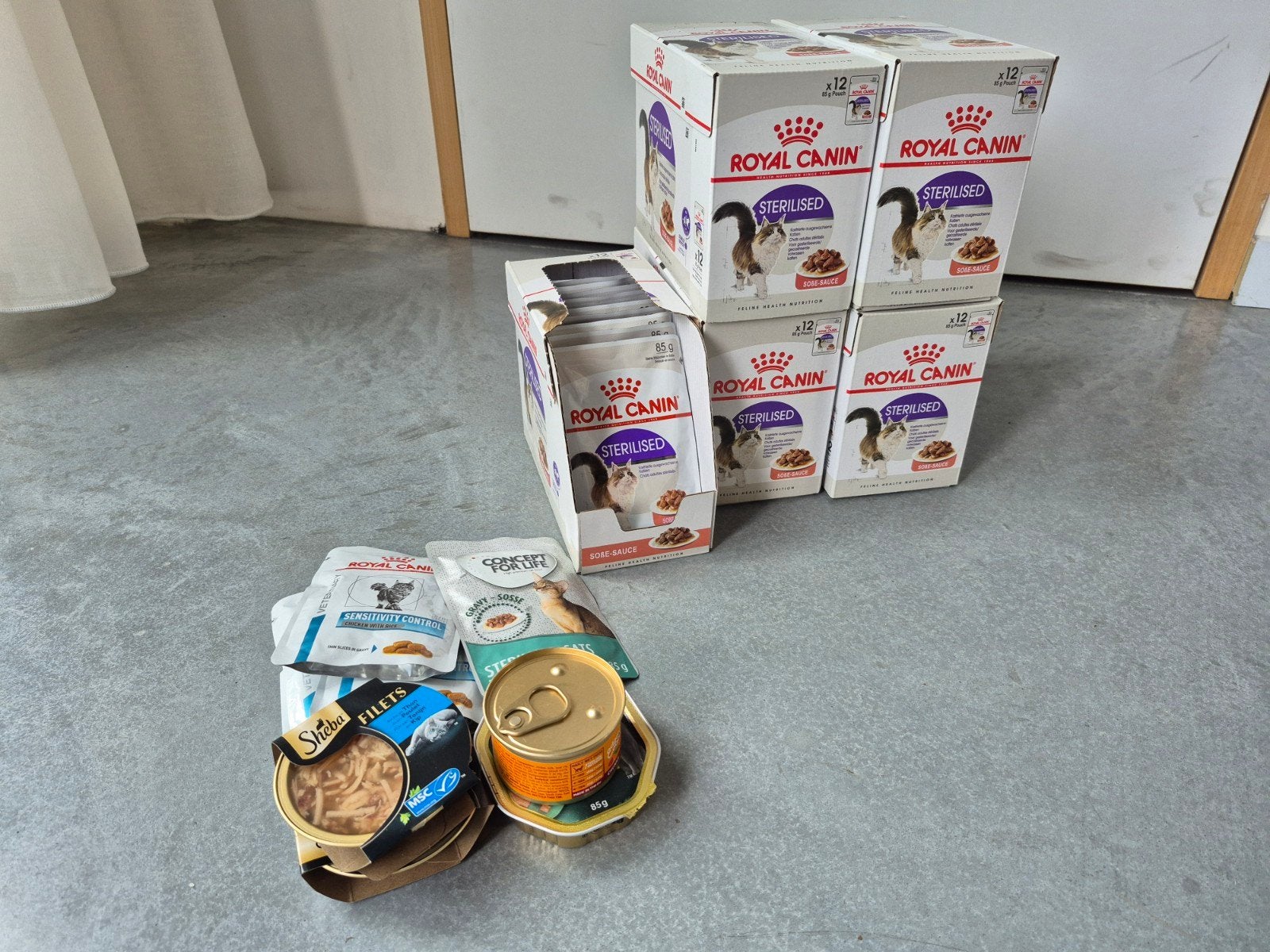 Katten eten Royal Canin Sterilised in saus, Dieren en Toebehoren, Dierenvoeding, Ophalen, Kat