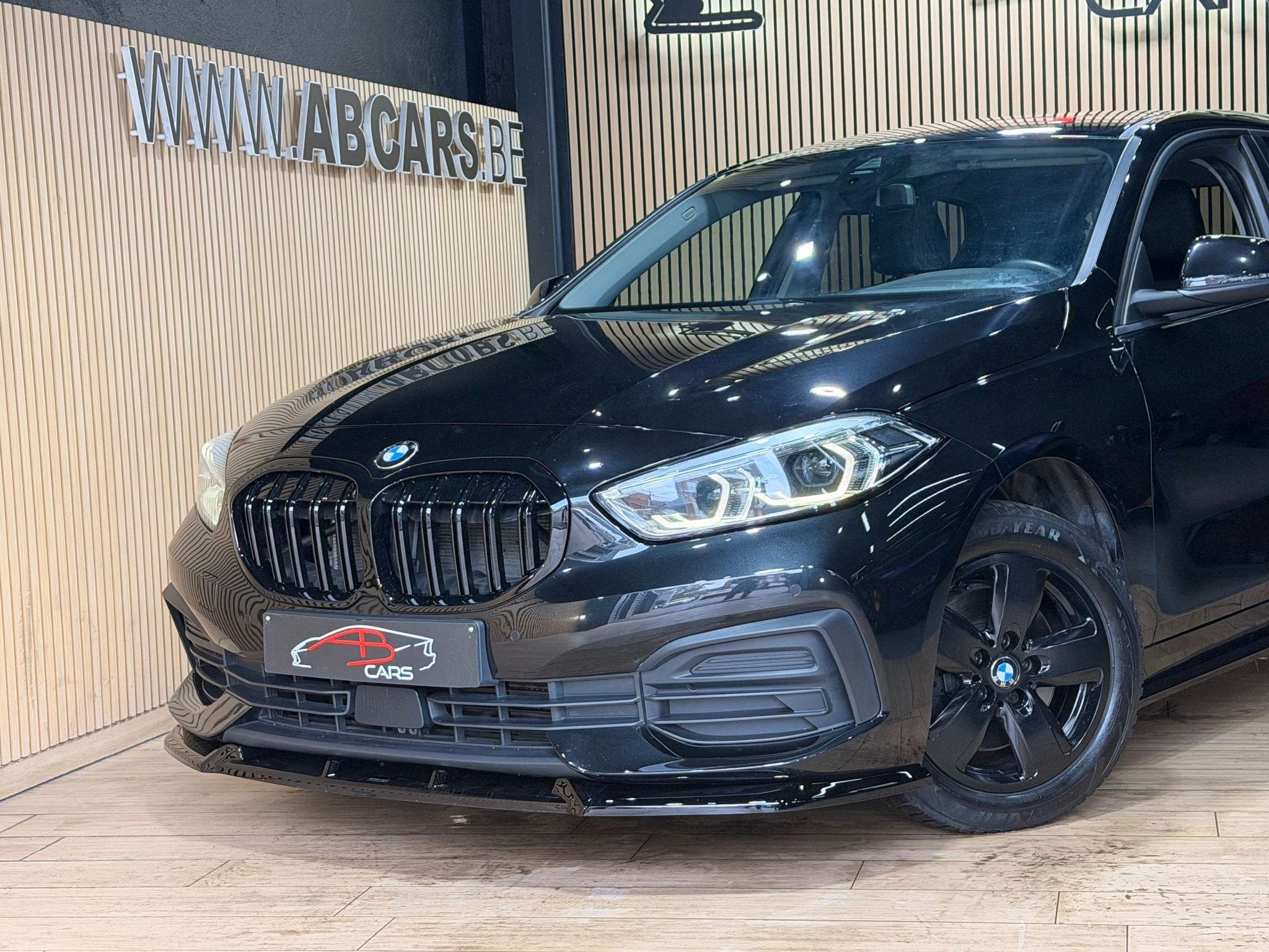 BMW 1 Serie 116 dA * GARANTIE 12 MOIS * 1ER PROP * LOOK PACK, Autos, BMW, Achat, Euro 6, Entreprise, Noir