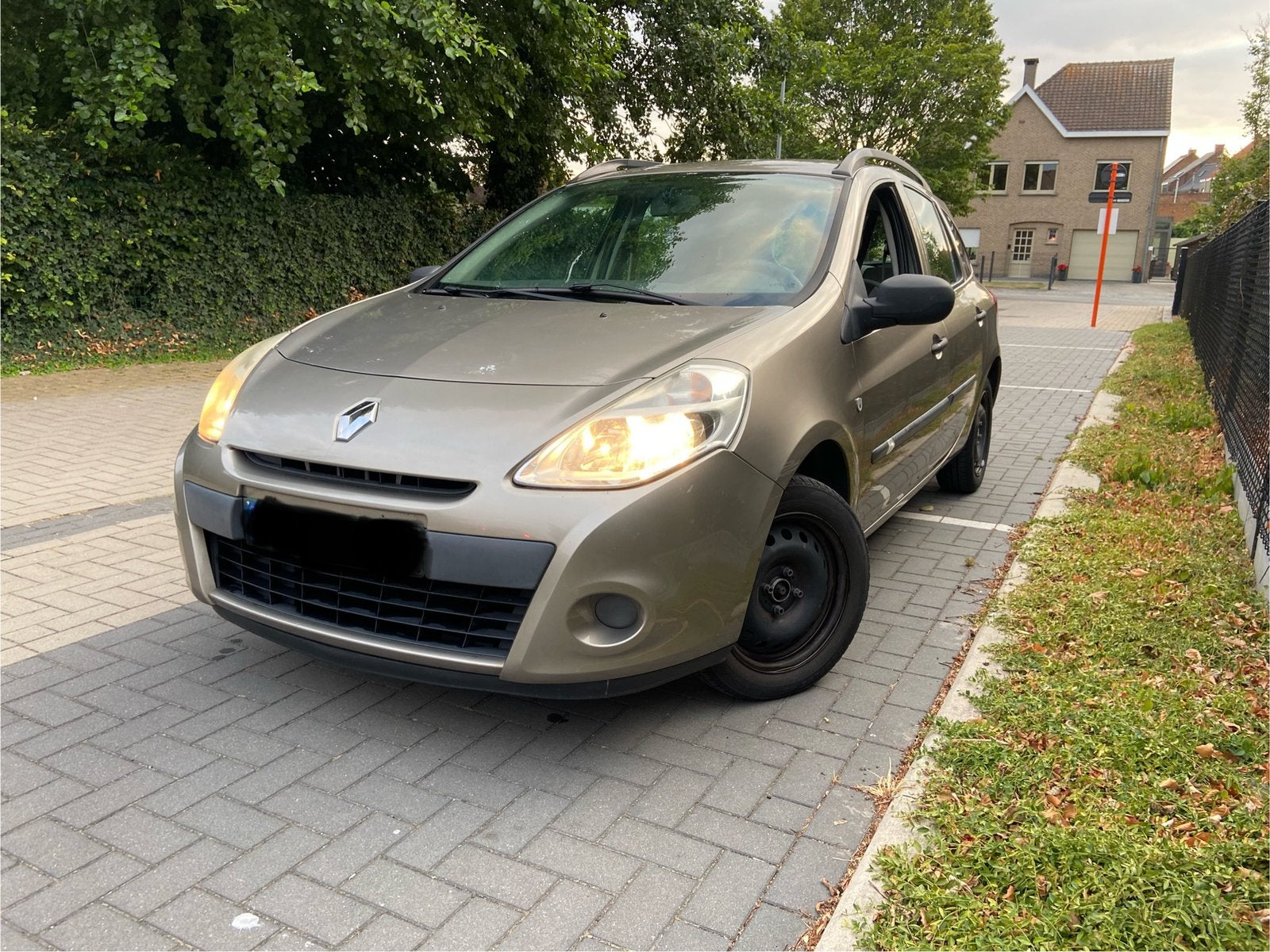 Net Blanco Gekeurd+Carpass *Proper! *Renault Clio 1.2Benzine, Auto's, Renault, Particulier, Clio, Adaptieve lichten, Airbags, Alarm