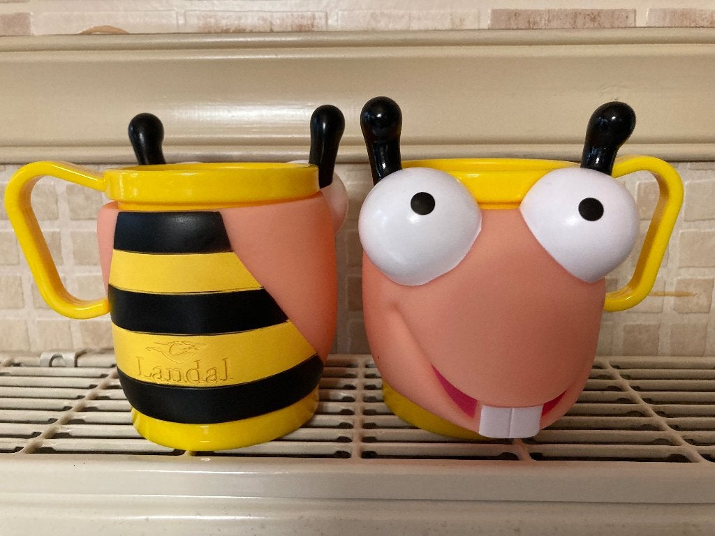 2 nieuwe bijen bekers, Ophalen of Verzenden, Nieuw, Kunststof, Mok