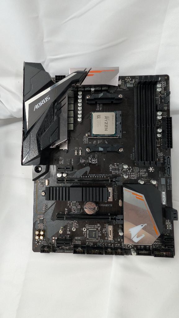 Gigabyte B450 AORUS Elite + Ryzen 5 3400G, Ophalen, Gebruikt, AMD