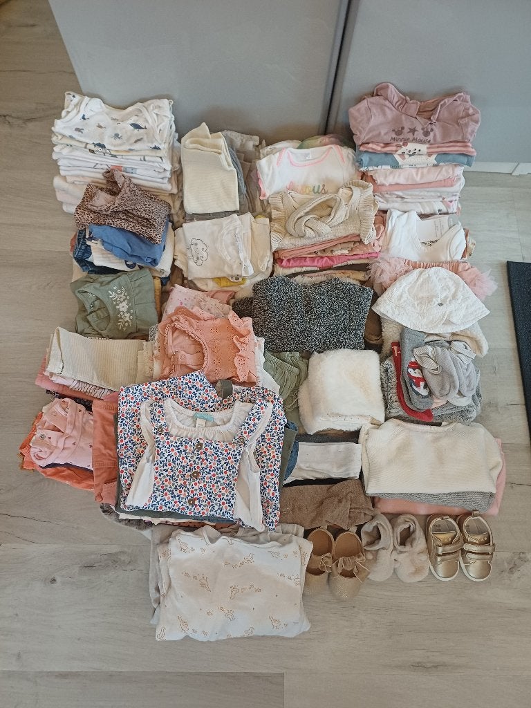 Lot de vêtements bébé fille 0-18 mois, Enfants & Bébés, Enlèvement ou Envoi, Comme neuf, Autres tailles