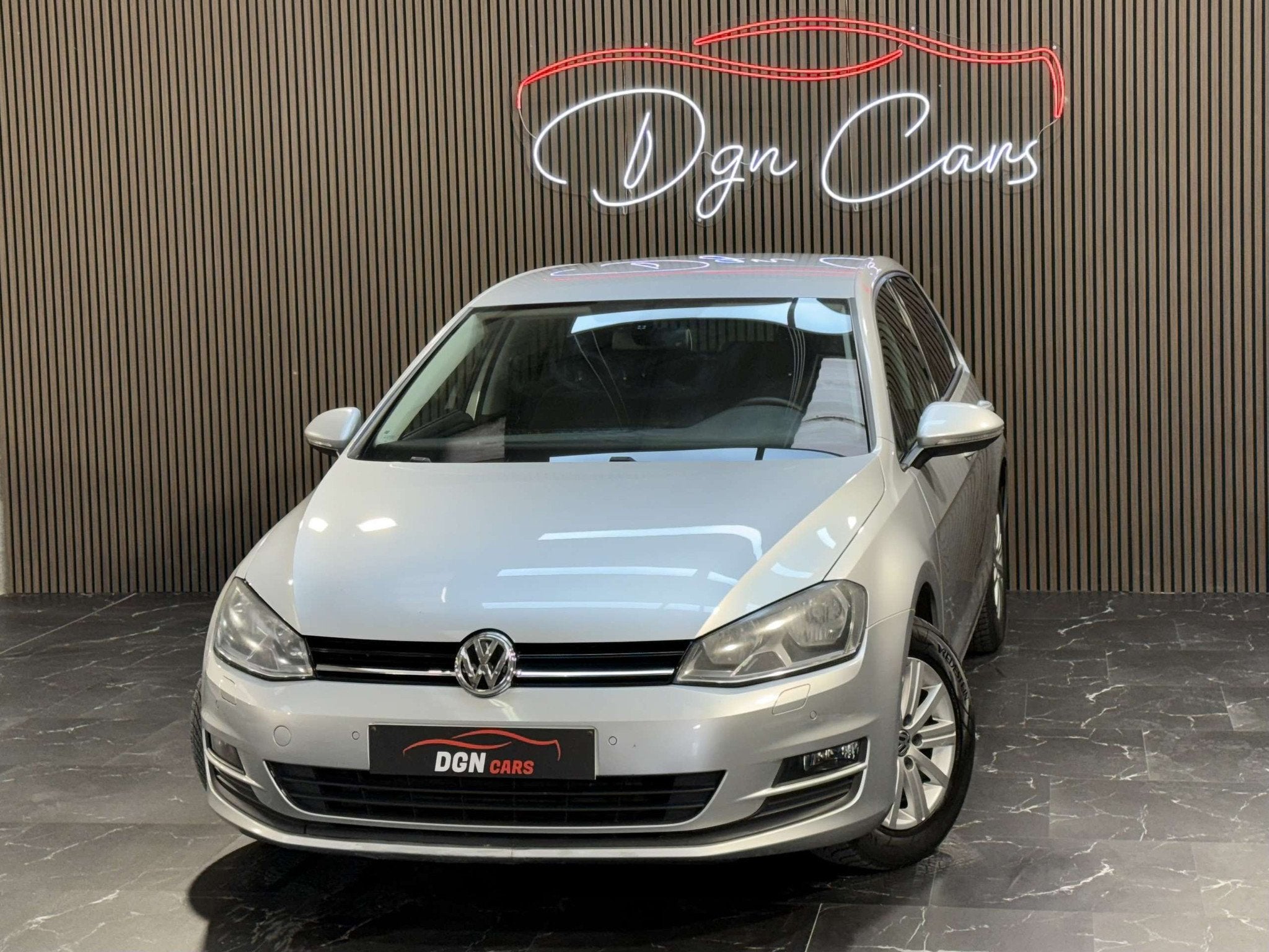 Volkswagen Golf Golf 1.2 TSI Trendline (bj 2013), Euro 5, Stof, 4 cilinders, Bedrijf