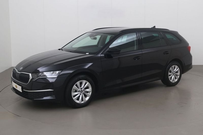 Skoda Octavia Sw 1.5 tsi etec selection 150 AT, Auto's, Skoda, Automaat, Parkeersensor, 4 cilinders, Overige bekleding