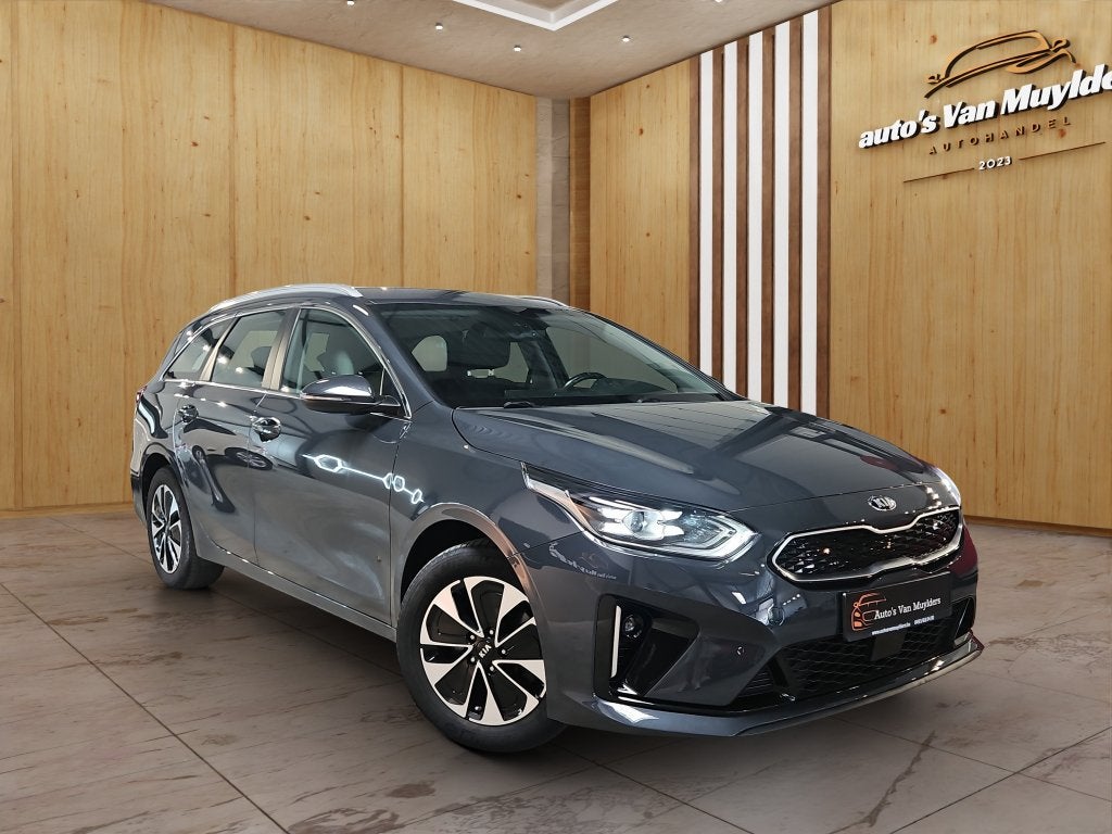 Kia ceed sw PLUG IN HYBRIDE  Automaat 12 maanden garantie, Auto's, Kia, Dealer onderhouden, https://public.car-pass.be/vhr/fdca661f-b4a1-4cf5-b5ef-17152ab6734d