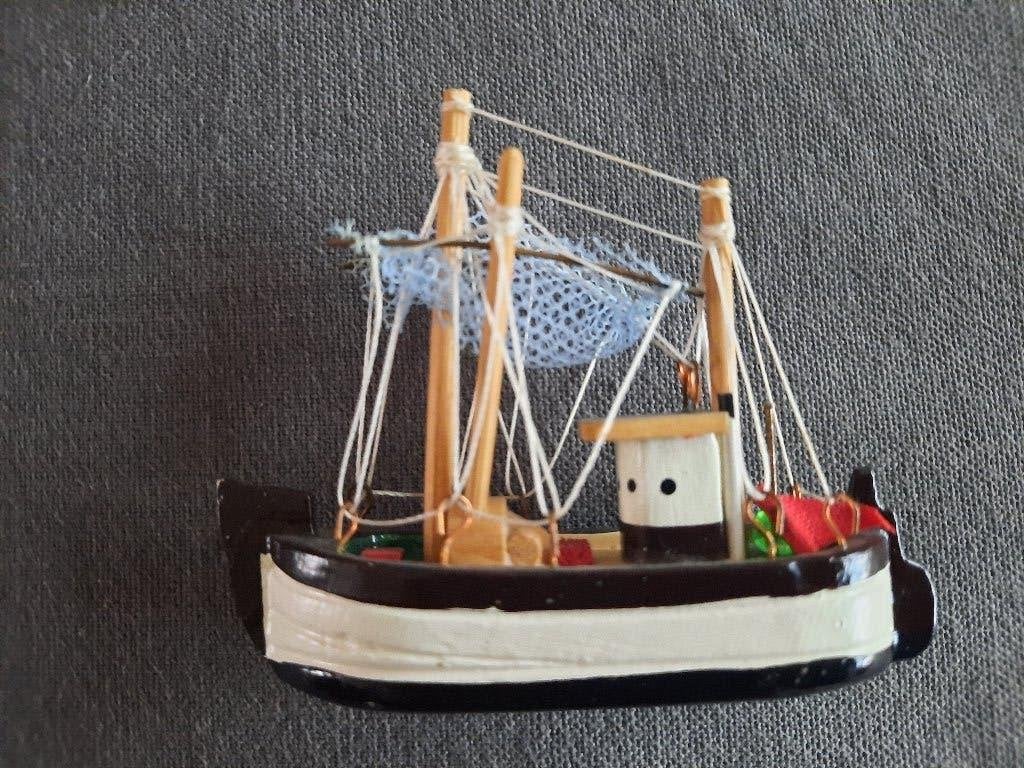 souvenier oostenrijk mooi miniatuur bootje, Ophalen of Verzenden