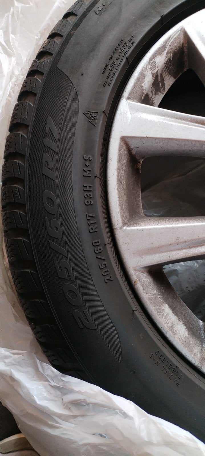 Originele BMW velgen met Pirelli banden, Enlèvement, Pneu(s)