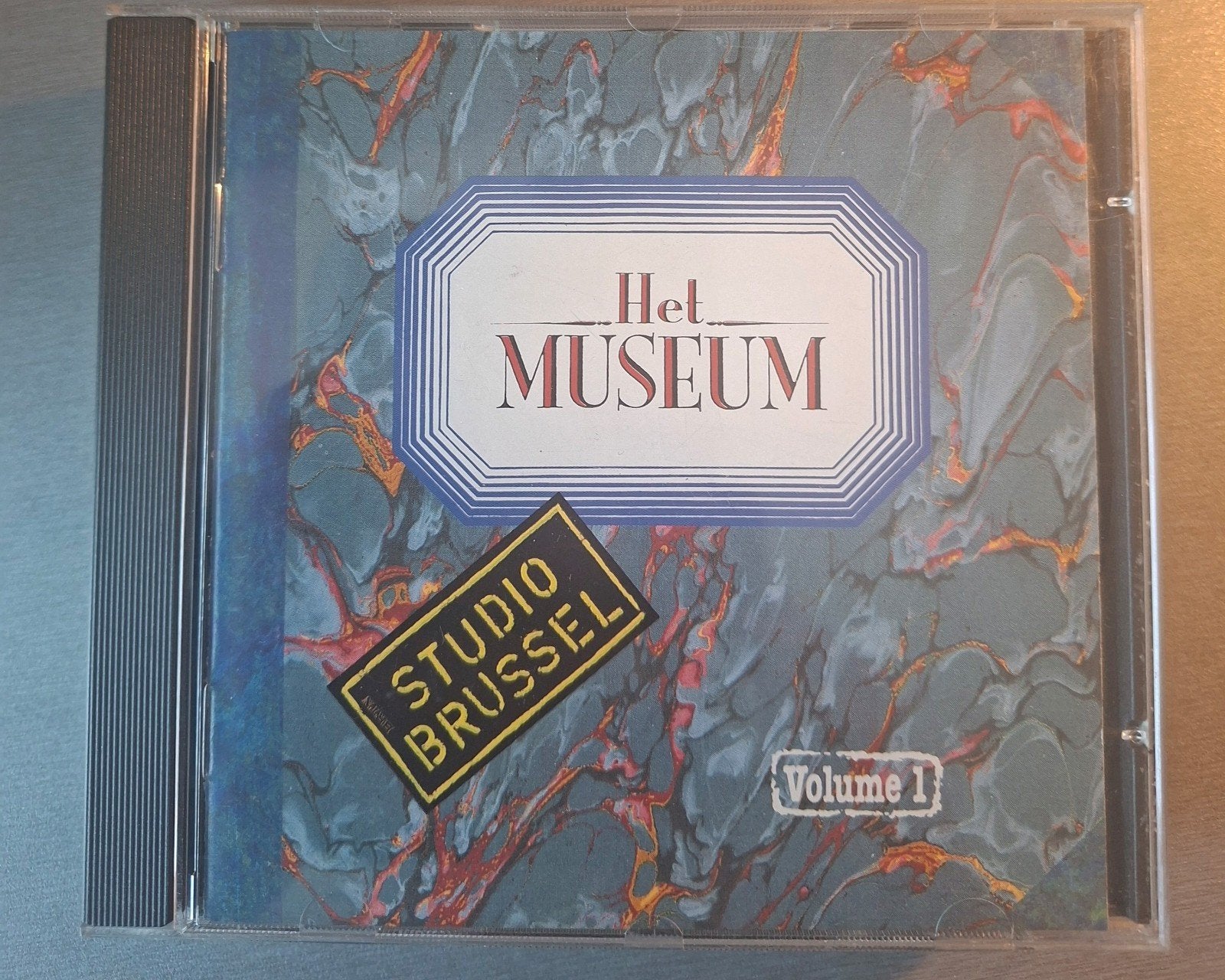CD. Le musée. Vol. 1 Studio Brussels., CD & DVD, CD | Compilations, Utilisé, Enlèvement ou Envoi