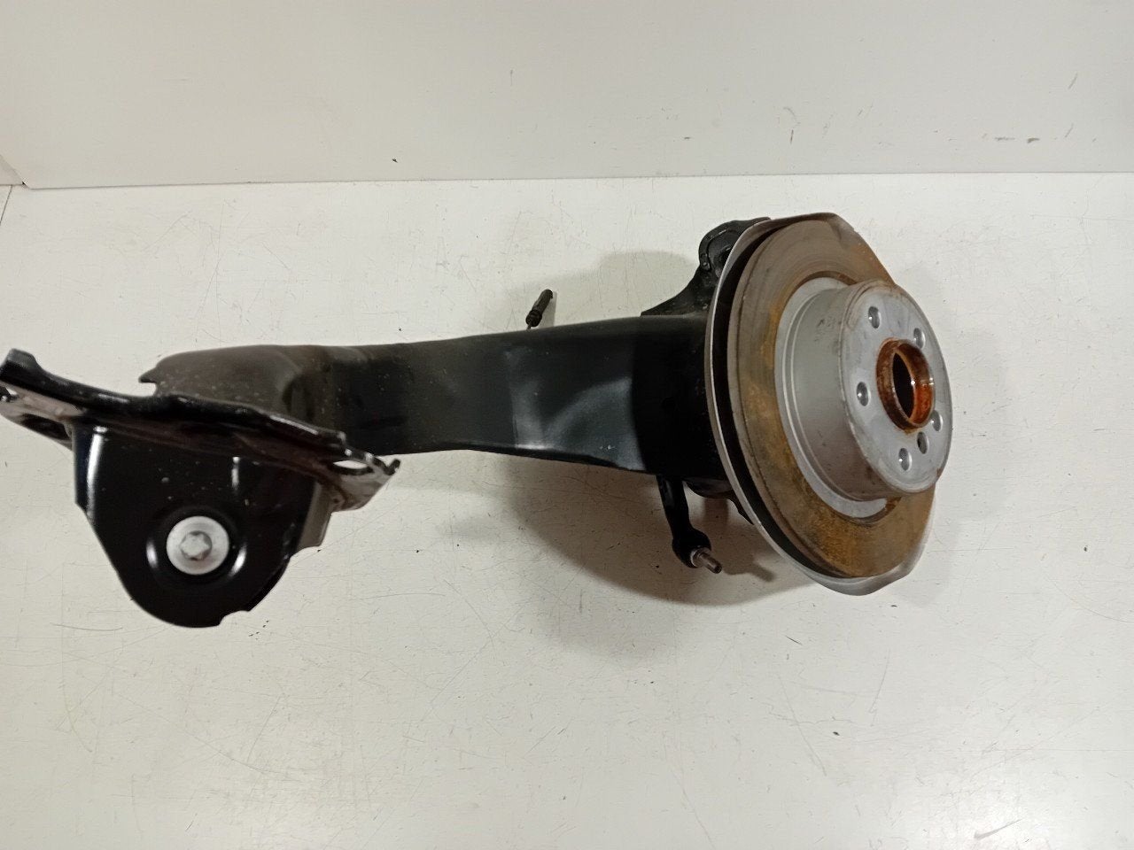 Wielnaaf links achter BMW 2 serie, Onderdelen@venauto.nl, Van der Ven Autorecycling B.V., Ettenseweg 76, 4706 PB Roosendaal, The Netherlands