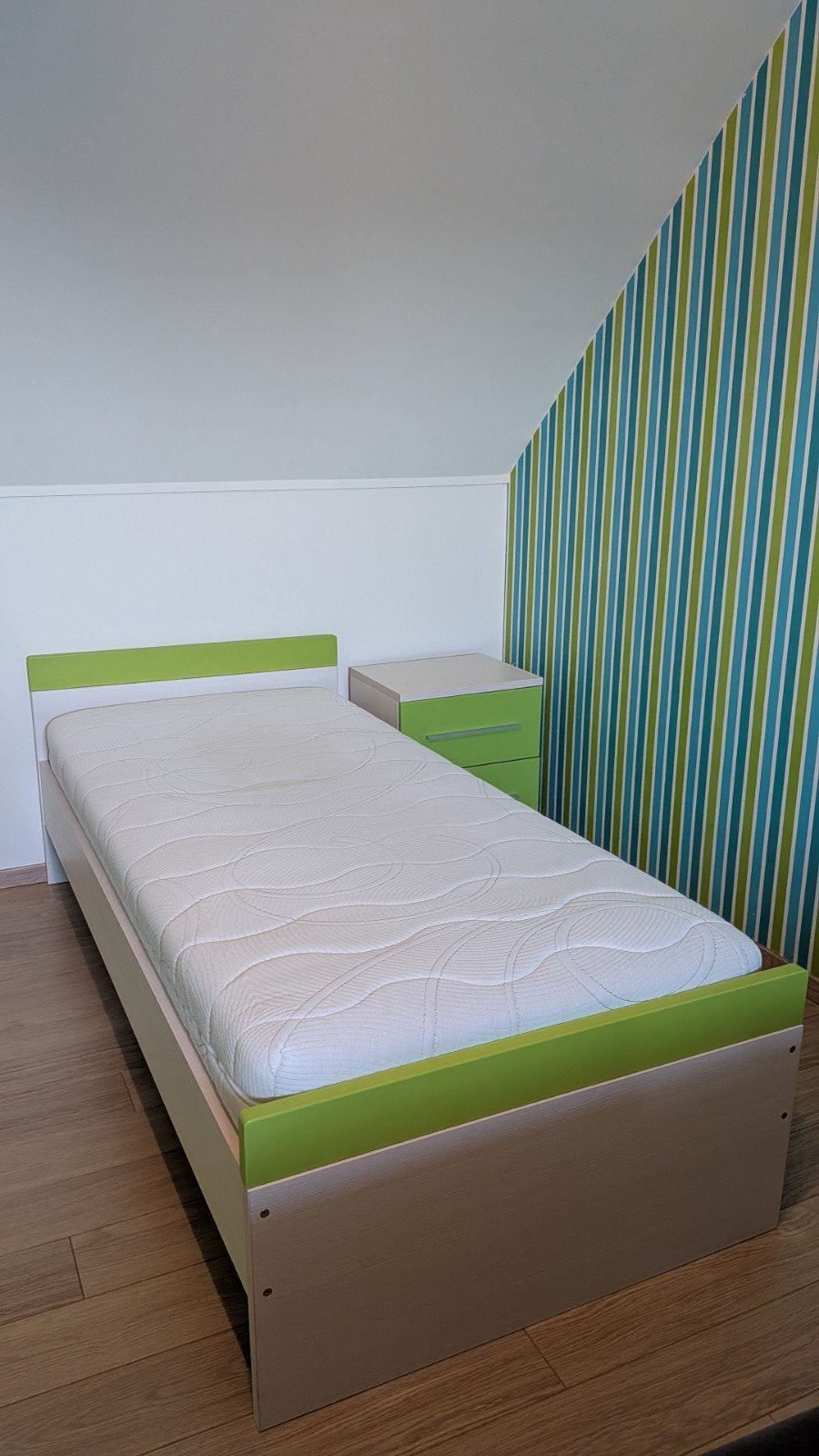 Eenpersoonsbed en nachttafel, Maison & Meubles, Chambre à coucher | Lits, Utilisé, Une personne, Enlèvement