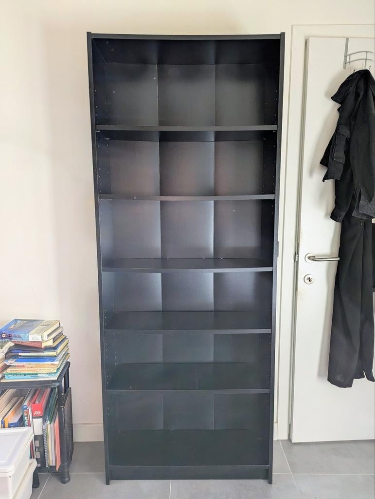 Boekenkast Billy IKEA zwart, Maison & Meubles, Armoires | Bibliothèques, Utilisé, 50 à 100 cm, 150 à 200 cm, 25 à 50 cm, Avec tablette(s)