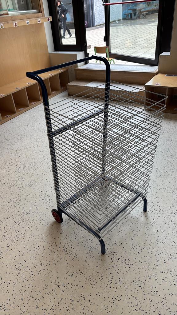 Droogtoren, Divers, Fournitures scolaires, Enlèvement, Utilisé