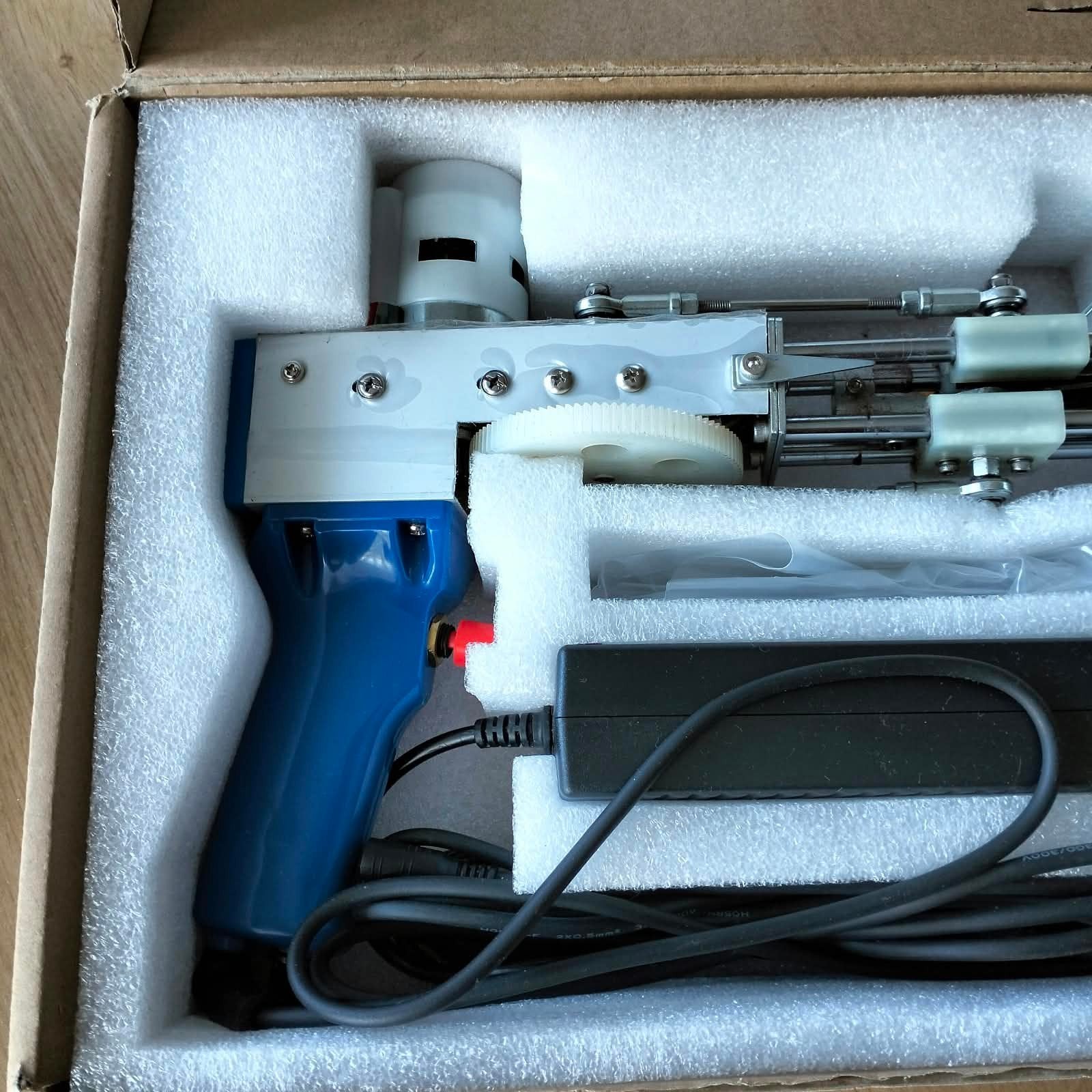 Tufting gun, Enlèvement ou Envoi, Comme neuf