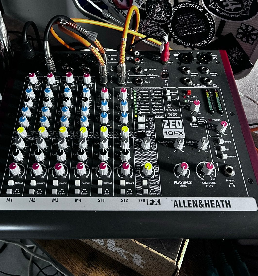 Table de mixage, Muziek en Instrumenten, Ophalen, Zo goed als nieuw