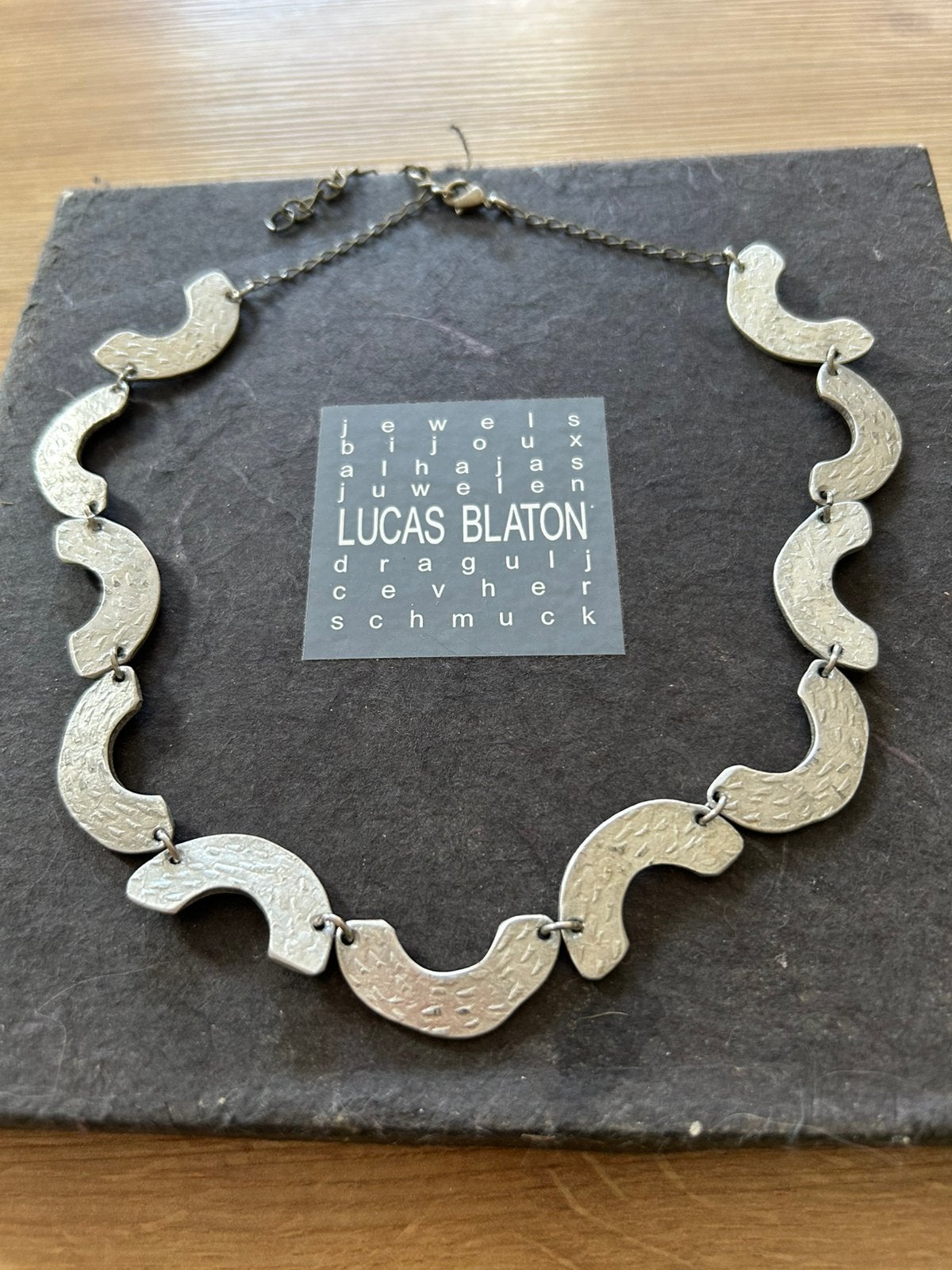 Halsketting van Lucas Blaton, Enlèvement ou Envoi, Utilisé, Gris, Autres matériaux