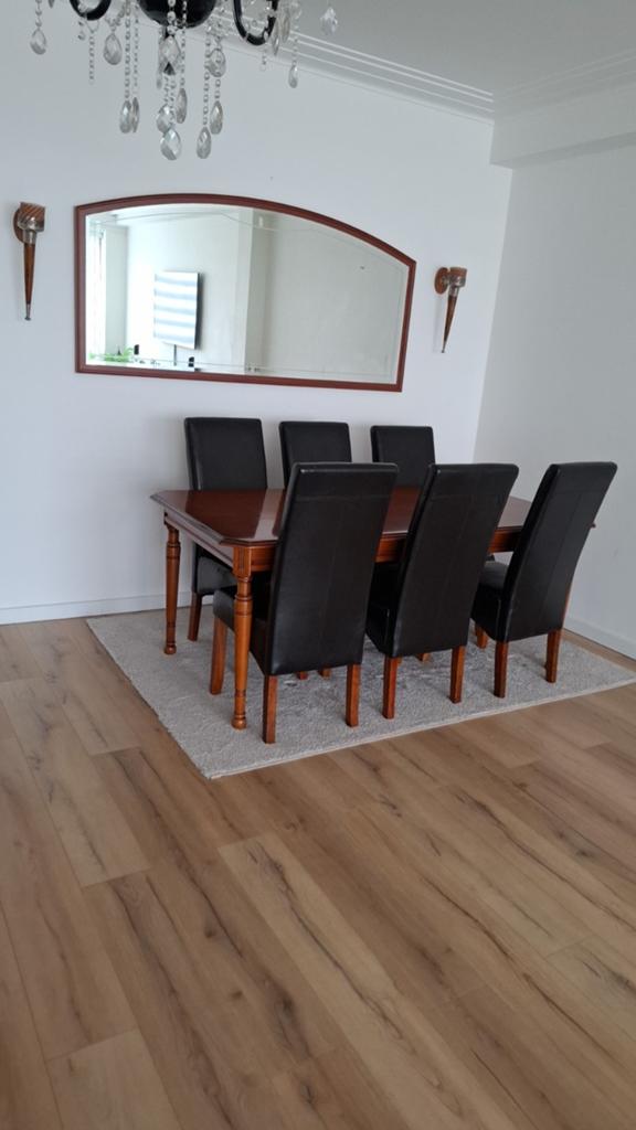 Prachtige  Eettafel met 6 Luxe leren stoelen +spiegel, Huis en Inrichting, Ophalen