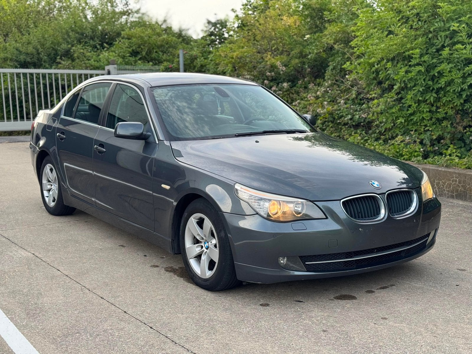 BMW 520d / FACELIFT! / GEKEURD VOOR VERKOOP!!, Auto's, Euro 5, Achterwielaandrijving, Zwart, 5 deurs