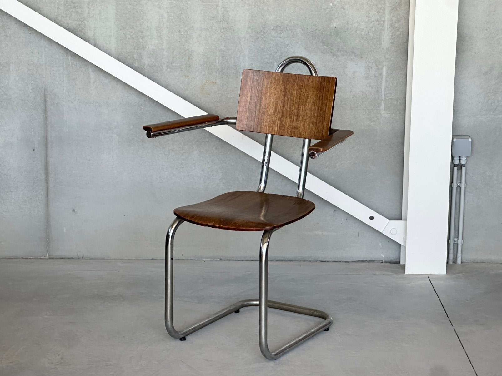 Vintage buisframe chair by Joseph Diongre, Antiek en Kunst, Ophalen