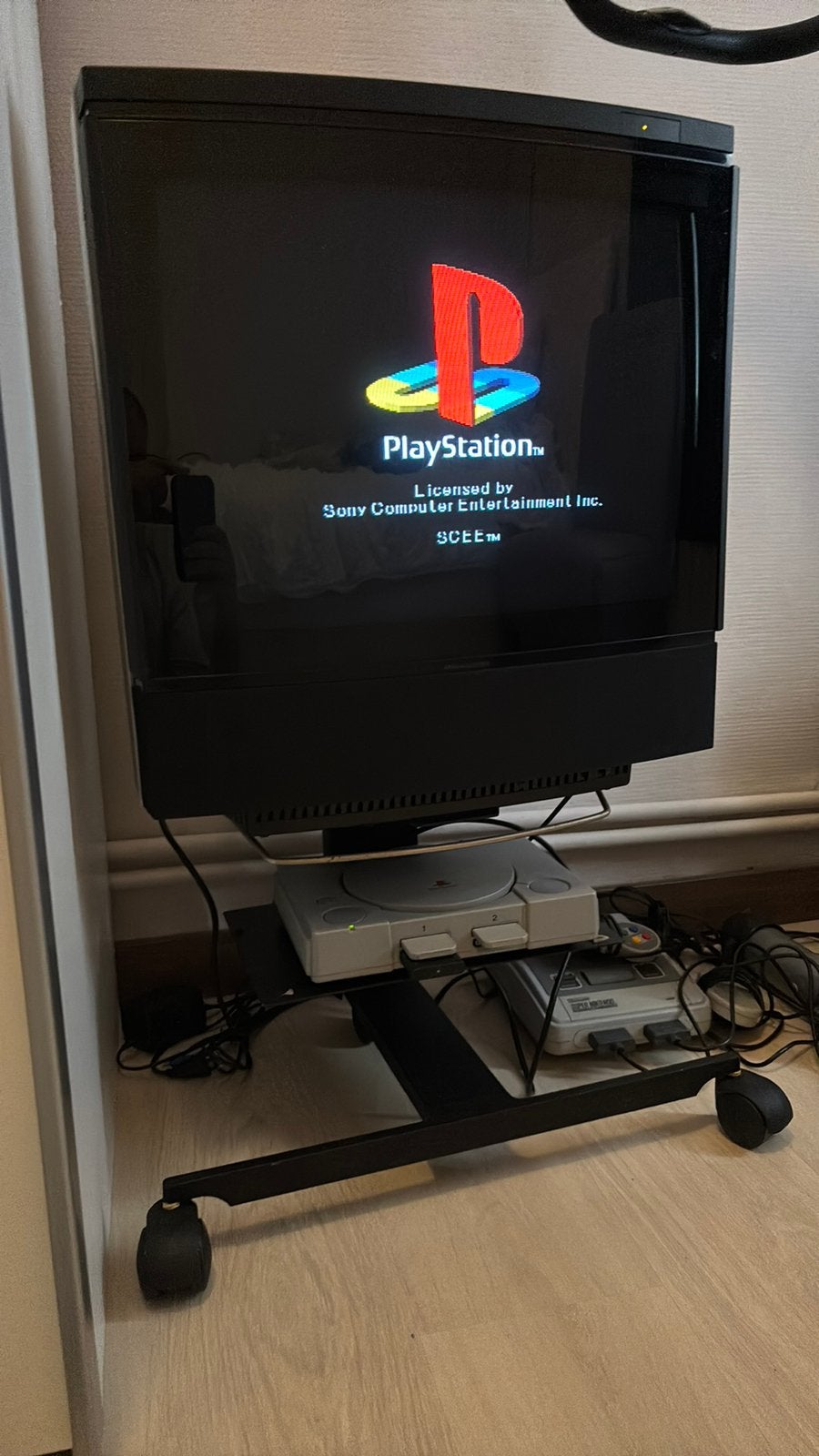 Bang & Olufsen MX4000 met TV Standaard, Audio, Tv en Foto, Vintage Televisies, Ophalen, Zo goed als nieuw, Sony