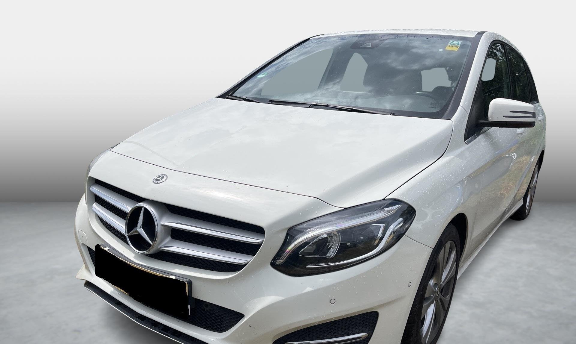 Mercedes-Benz B-Klasse 180 Luxury Line | Navigatie | Parkeer, Achat, Entreprise, Noir, 1200 kg