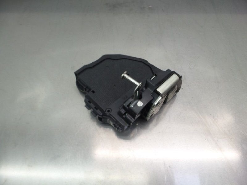 SERRURE DE PORTE RODS ARRIÈRE GAUCHE Avensis Wagon (T27), Utilisé, Toyota