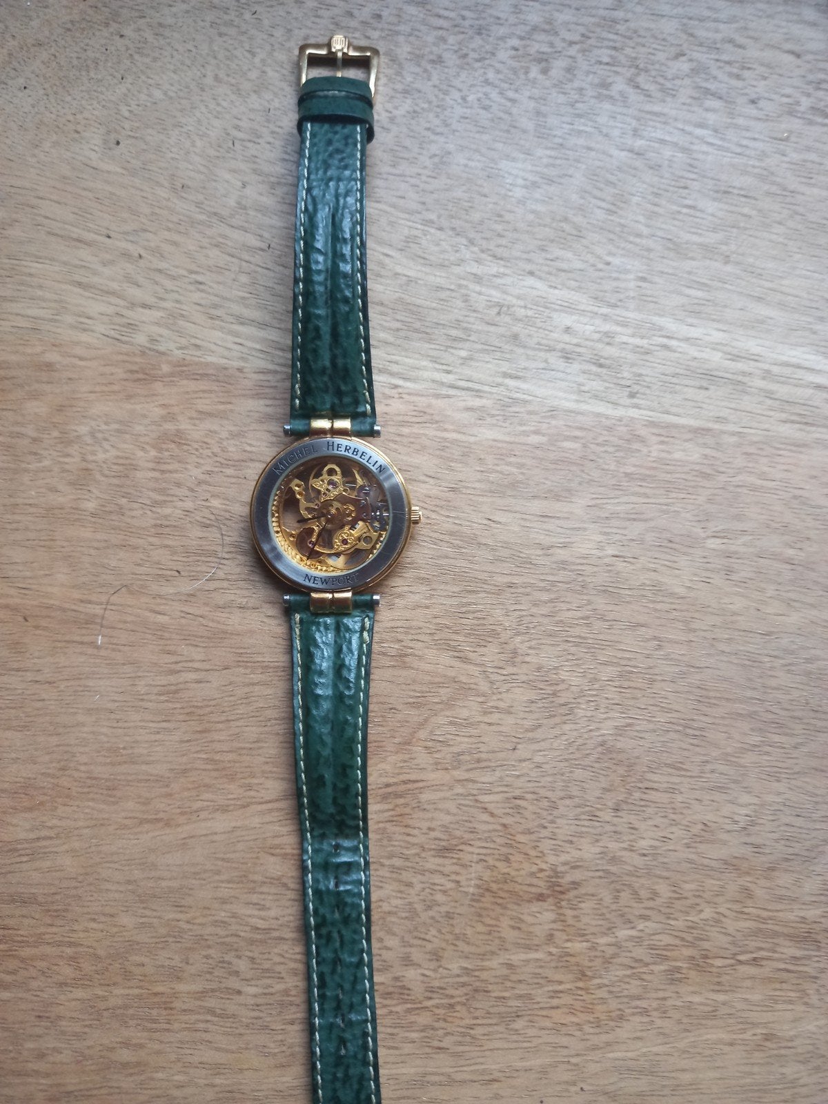 Montre homme, Enlèvement