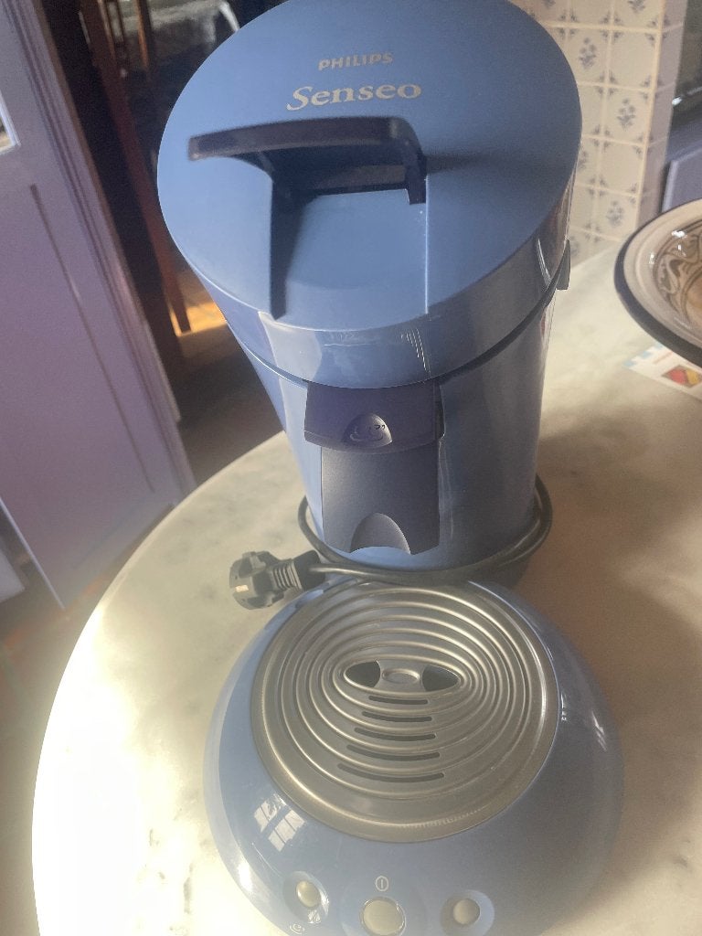 Cafetière Senseo, Electroménager, Cafetières, Réservoir d'eau amovible, Dosettes et capsules de café, 1 tasse, Comme neuf