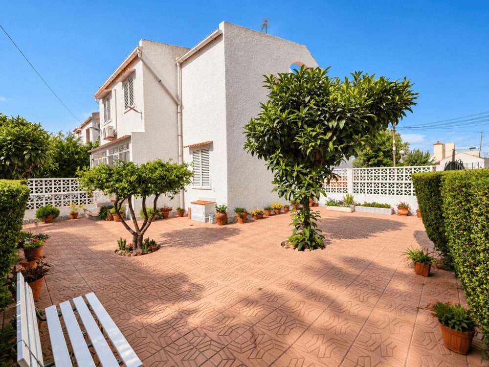 Maison d'angle en duplex à Calas Blancas/Torrevieja, Immo, Torrevieja, Maison d'habitation, 2 pièces, 70 m²
