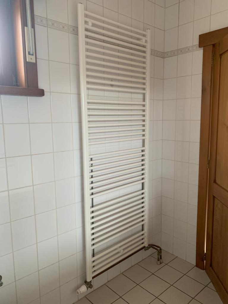 Radiator - handdoekdroger, Doe-het-zelf en Bouw, Verwarming en Radiatoren, Ophalen, Radiator, Nieuw, 60 tot 150 cm