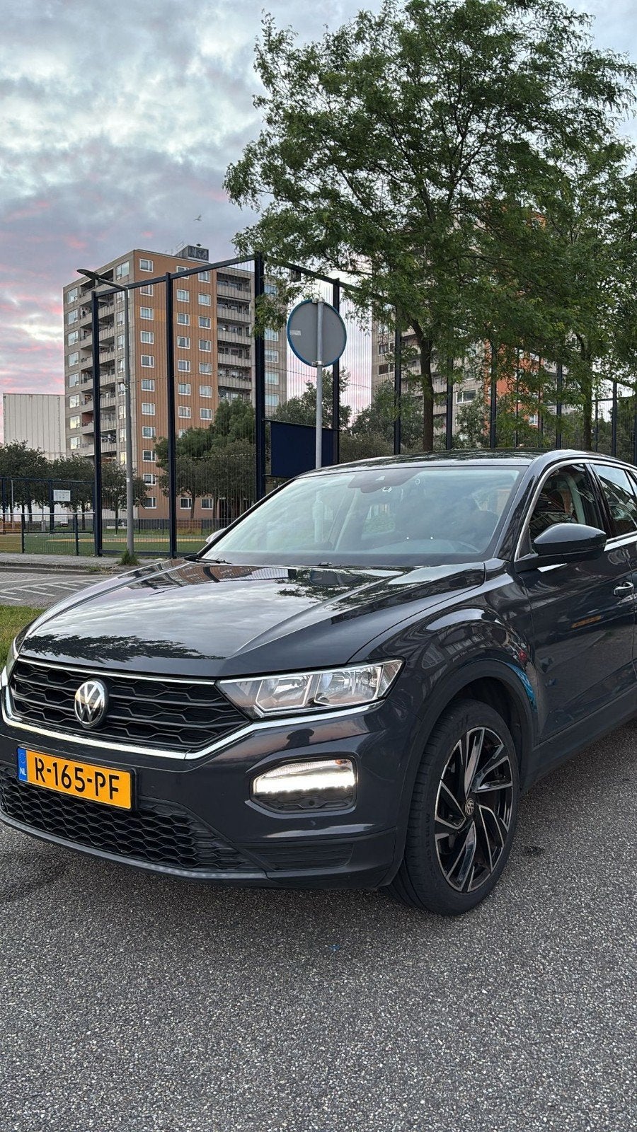 Volkswagen T-Roc  Gelegen in Rotterdam, Auto's, Particulier, Bluetooth, Te koop, T-Roc